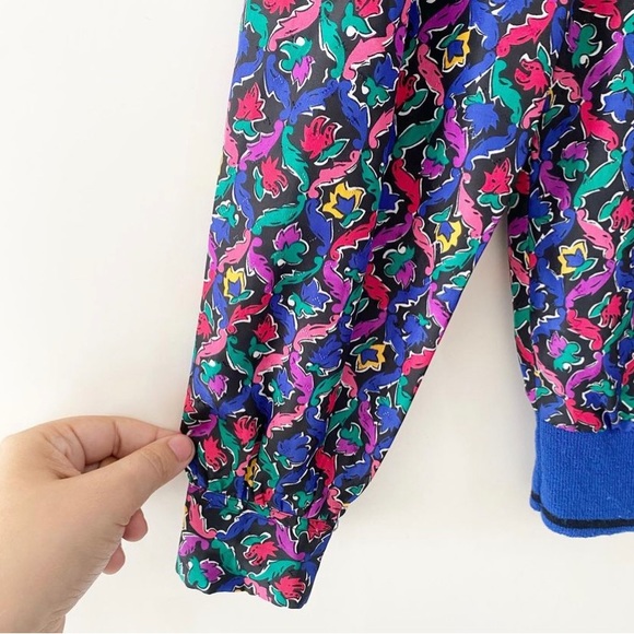 80s Multicoloured abstract floral print poly blouse - Picture 4 of 5